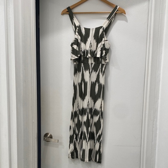 LOFT Dresses & Skirts - LOFT Green and White Midi Dress
